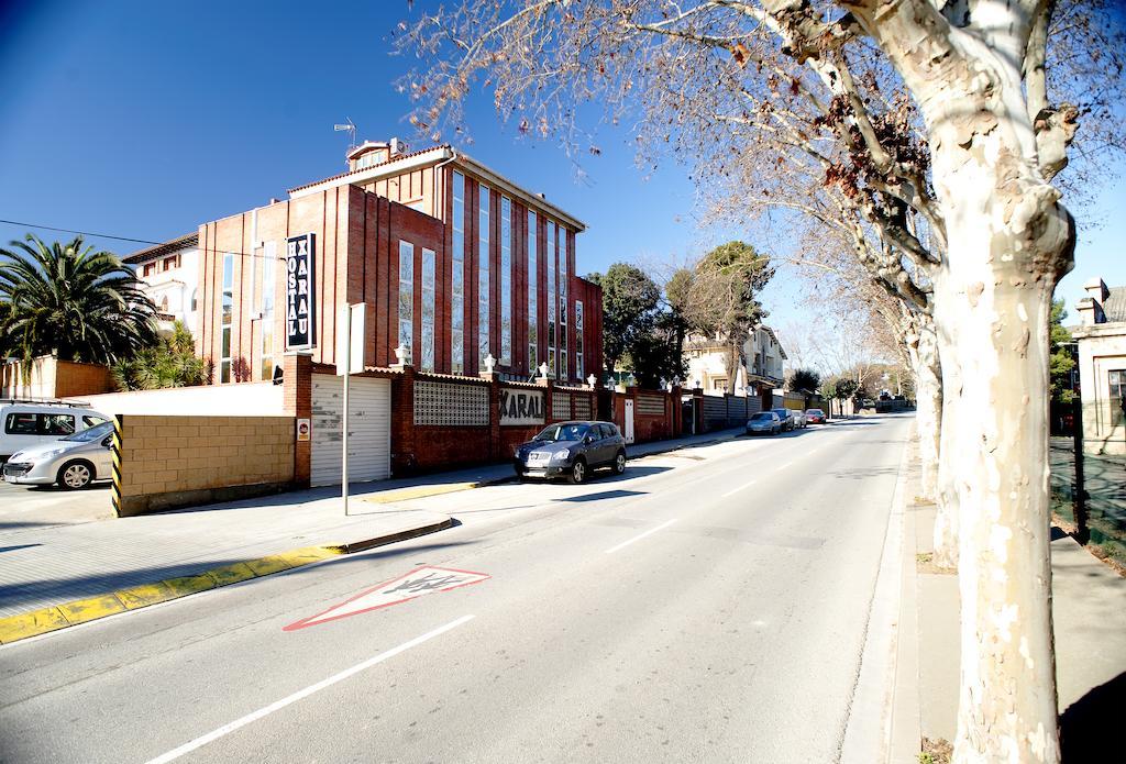 Hostal Xarau Cerdanyola del Vallès Extérieur photo